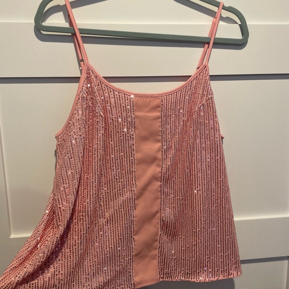 Pink sequined tank with adjustable spaghetti straps Perfect for Valentine’s Day - Picture 2 of 6